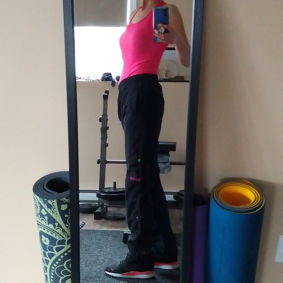 Curves Cargo Pants - Picture 5 of 12